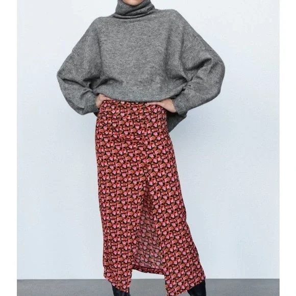 ZARA Floral Black and Pink Ruched Slit Women's Skirt - Picture 2 of 10